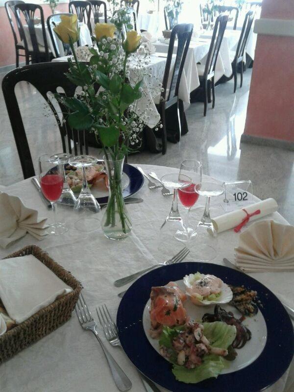 רודי גרגניקו Hotel Borgo Marina מראה חיצוני תמונה