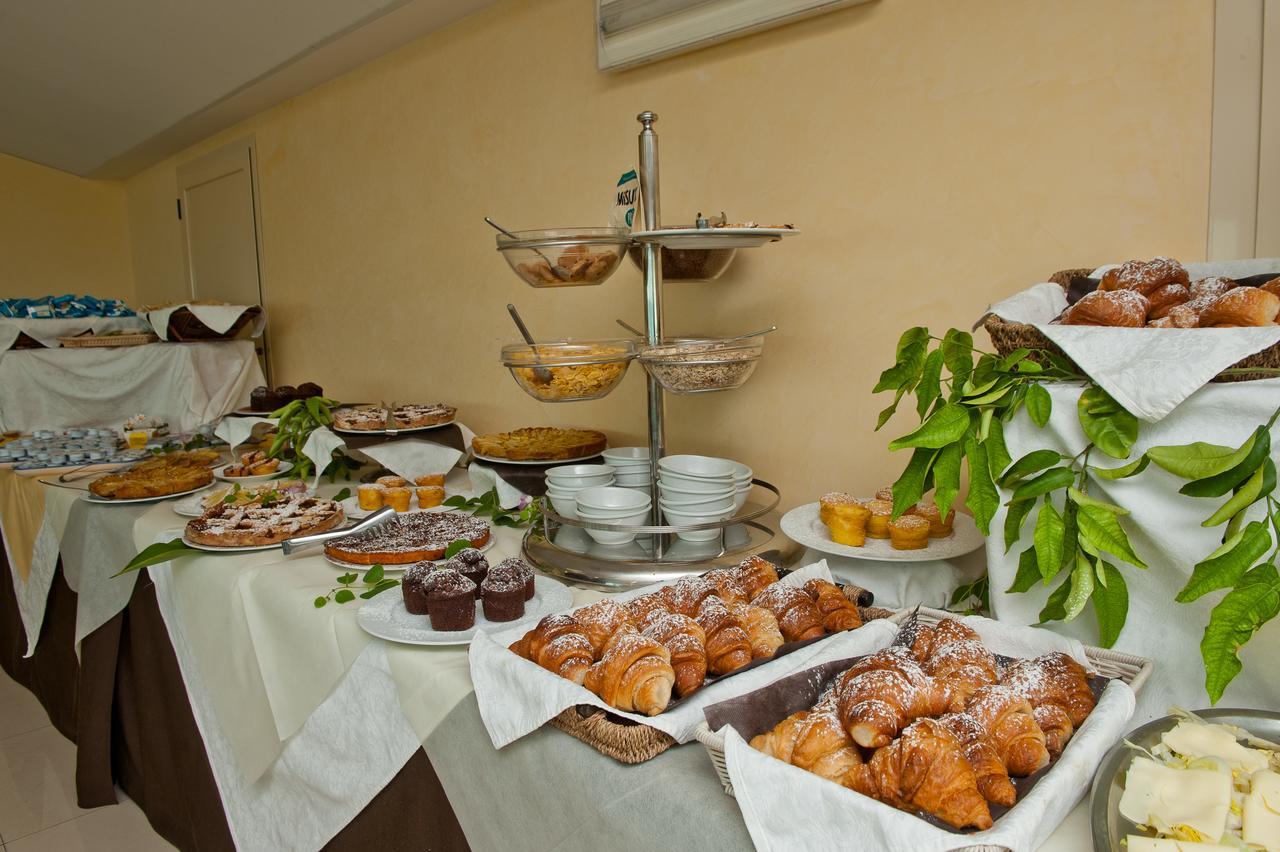 רודי גרגניקו Hotel Borgo Marina מראה חיצוני תמונה
