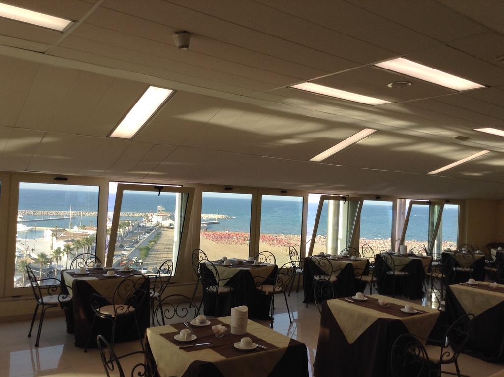 רודי גרגניקו Hotel Borgo Marina מראה חיצוני תמונה